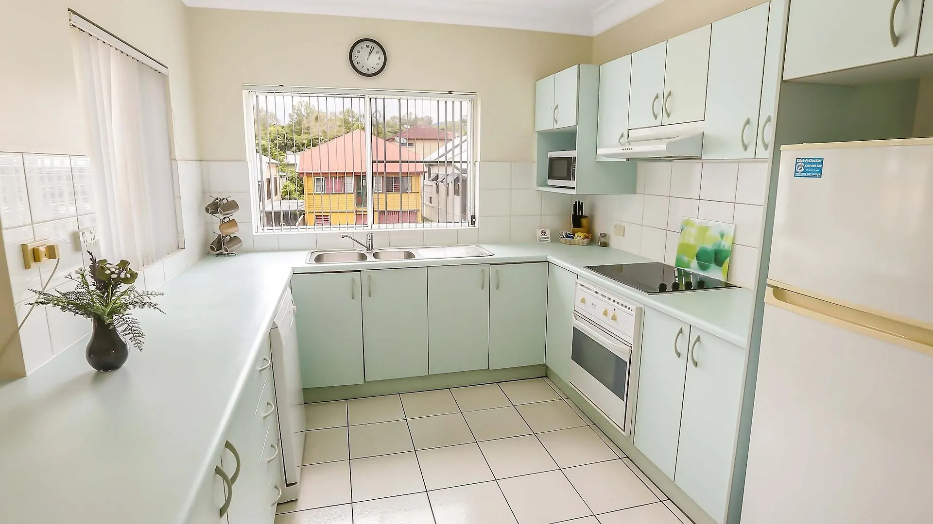 Koala Court Holiday Apartments Cairns Aparthotel