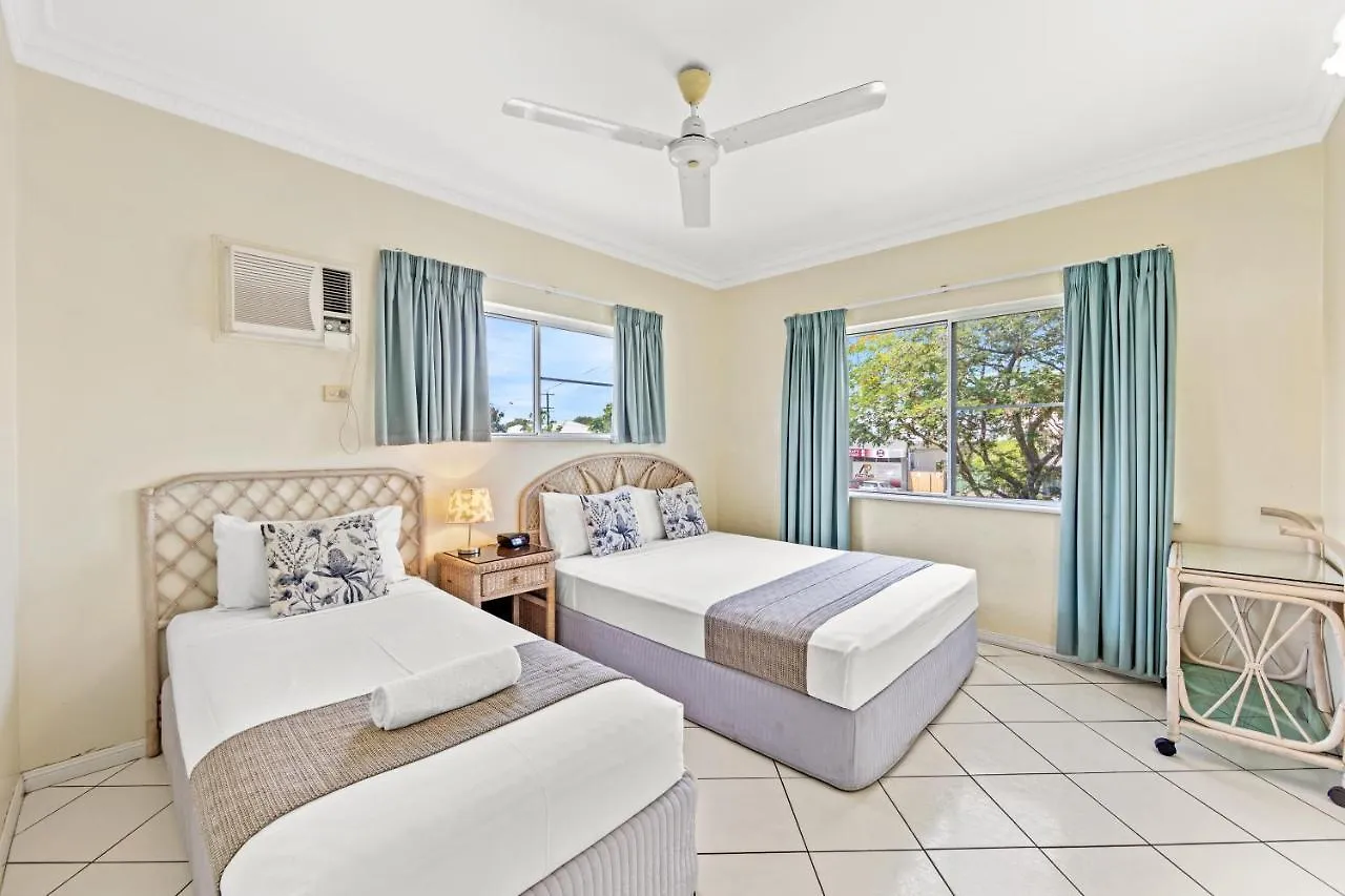 Koala Court Holiday Apartments Cairns 4*,