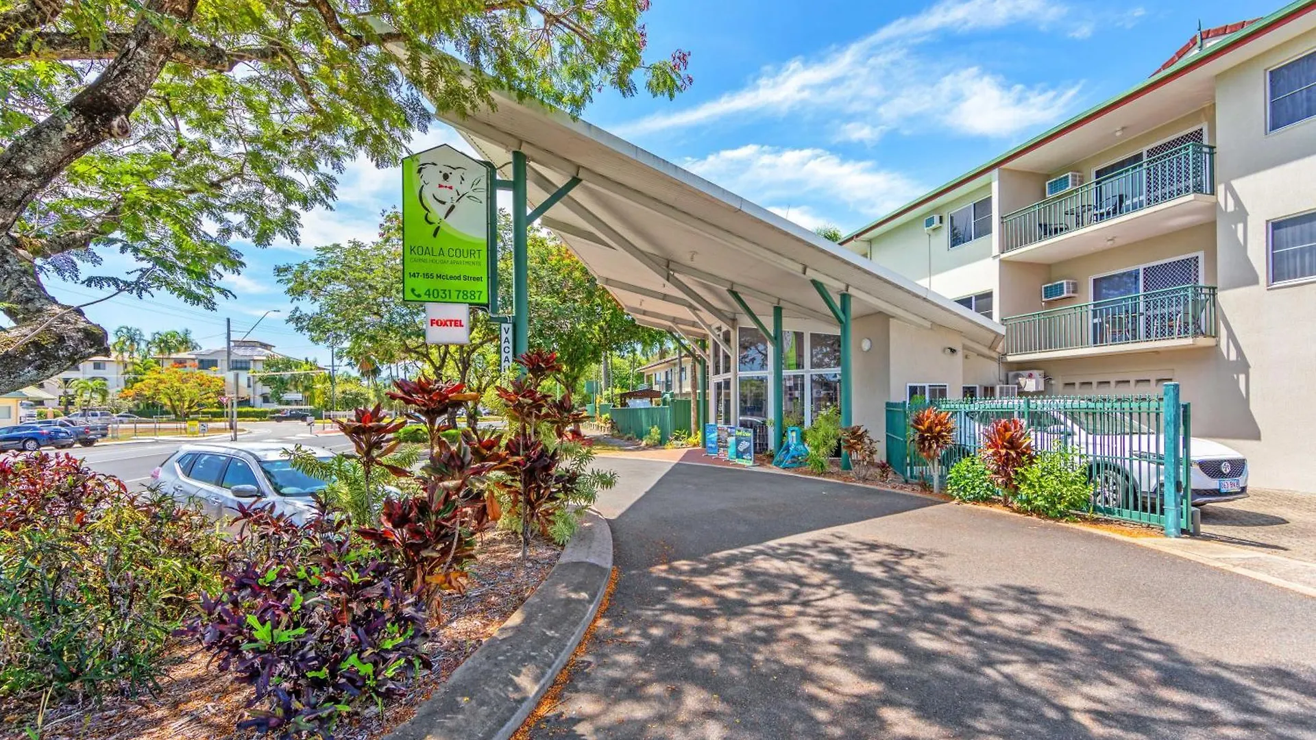 Koala Court Holiday Apartments Cairns 4*,  Australia