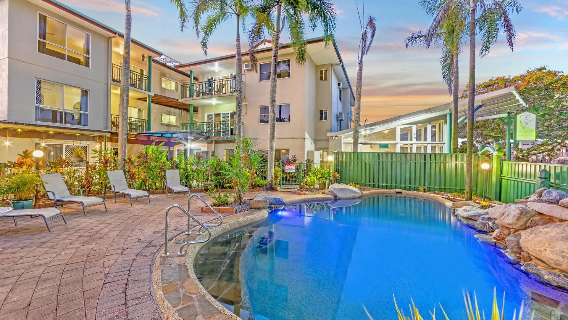 Koala Court Holiday Apartments Cairns